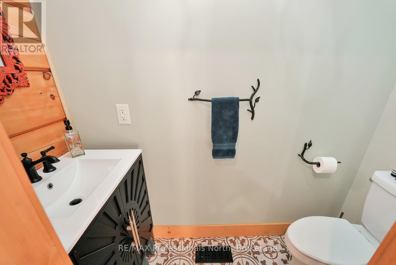 1204 Jordan Lake Road, Highlands East, Ontario  K0L 2A0 - Photo 14 - X12444570