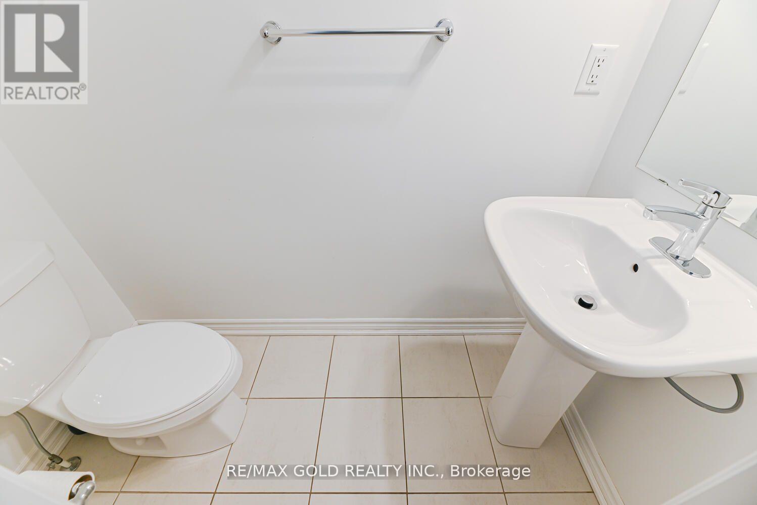 84 Keppel Circle, Brampton (Northwest Brampton), Ontario  L7A 5K9 - Photo 8 - W12444487