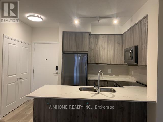 803 - 15 Watergarden Drive, Mississauga, Ontario  L5R 0H4 - Photo 2 - W12444501