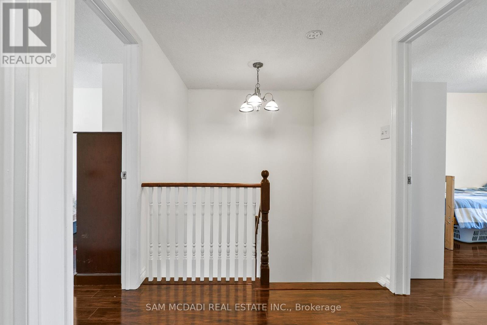 5948 Featherhead Crescent, Mississauga (Meadowvale), Ontario  L5N 2B6 - Photo 11 - W12444502