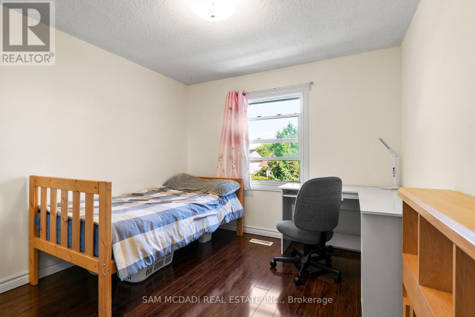 5948 Featherhead Crescent, Mississauga (Meadowvale), Ontario  L5N 2B6 - Photo 12 - W12444502