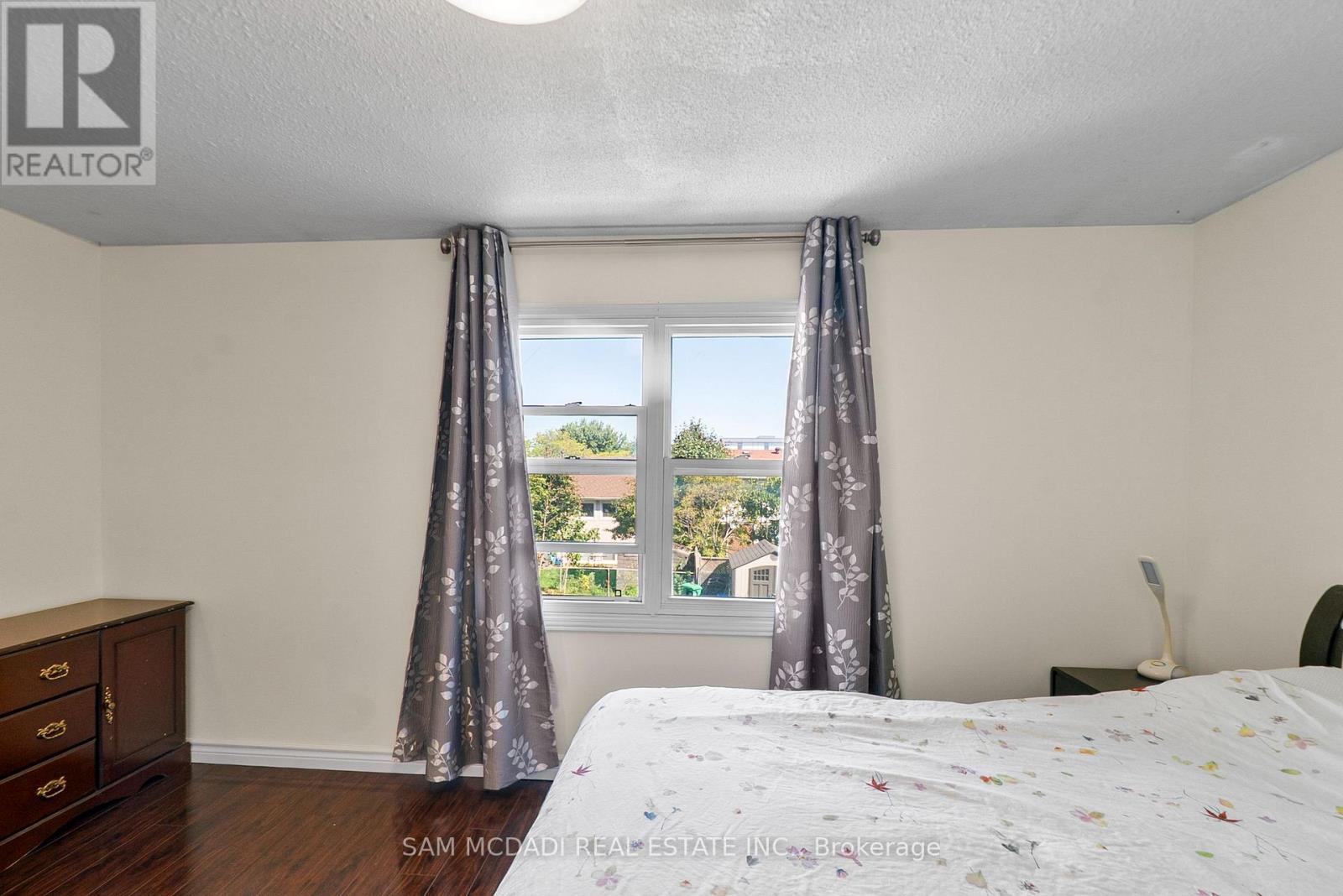 5948 Featherhead Crescent, Mississauga (Meadowvale), Ontario  L5N 2B6 - Photo 15 - W12444502