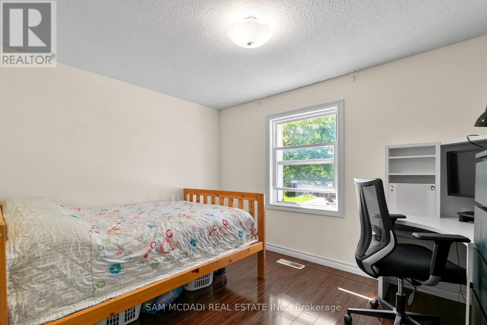5948 Featherhead Crescent, Mississauga (Meadowvale), Ontario  L5N 2B6 - Photo 18 - W12444502