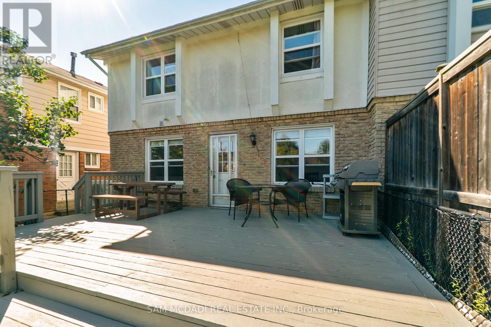 5948 Featherhead Crescent, Mississauga (Meadowvale), Ontario  L5N 2B6 - Photo 23 - W12444502