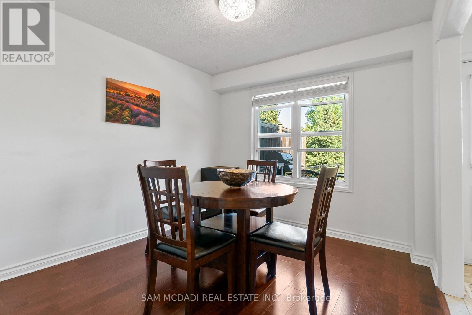 5948 Featherhead Crescent, Mississauga (Meadowvale), Ontario  L5N 2B6 - Photo 9 - W12444502