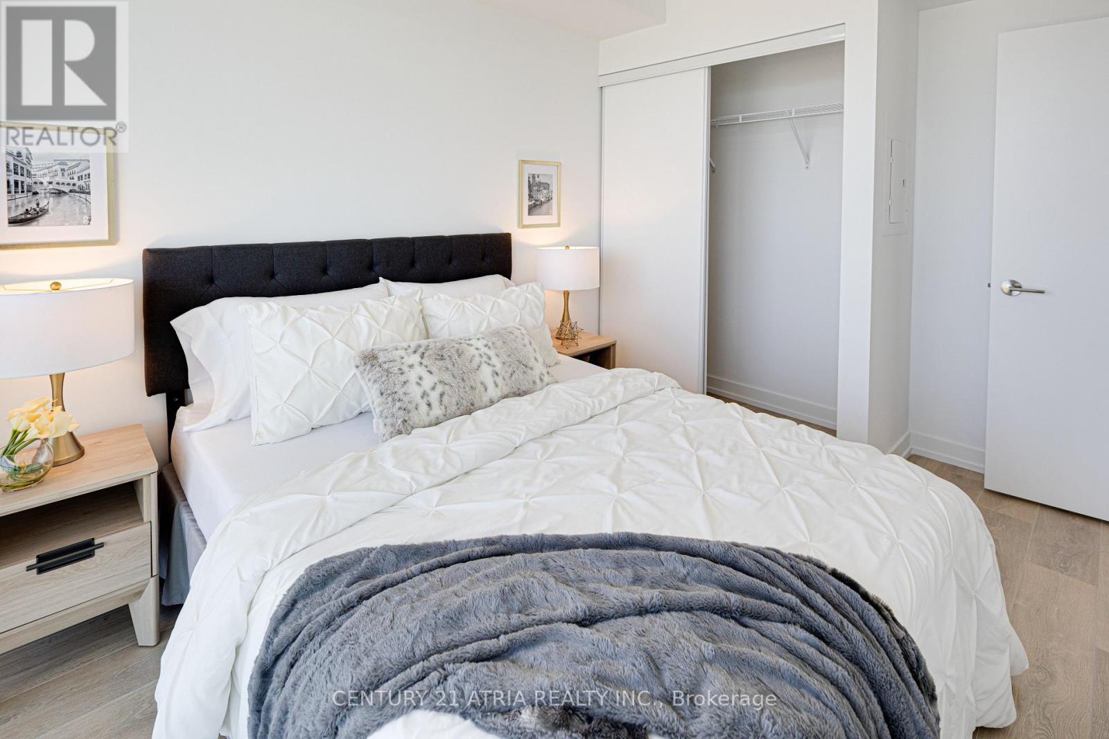 1027 - 1100 Sheppard Avenue W, Toronto (York University Heights), Ontario  M3K 0E4 - Photo 10 - W12444507