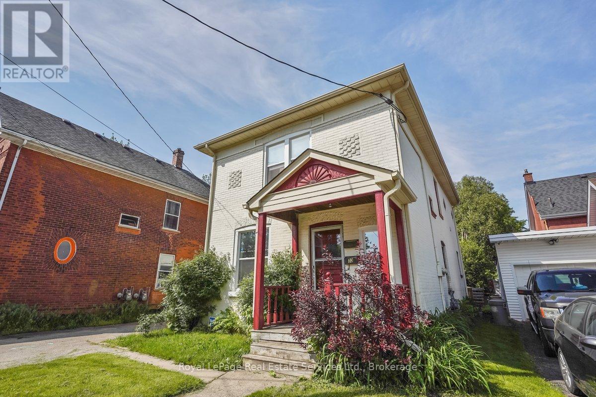 33 Rose Avenue, Brantford, Ontario  N3S 2M3 - Photo 1 - X12444561