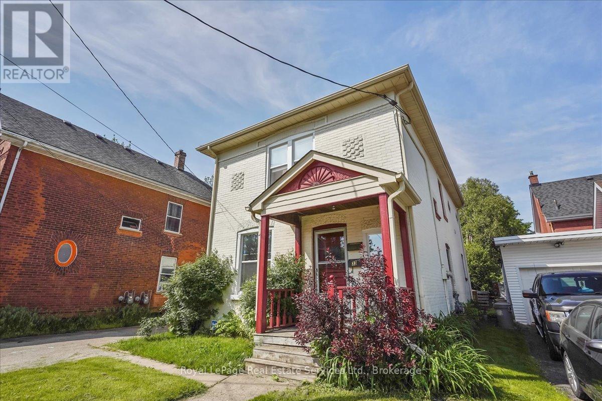 33 Rose Avenue, Brantford, Ontario  N3S 2M3 - Photo 1 - X12444574