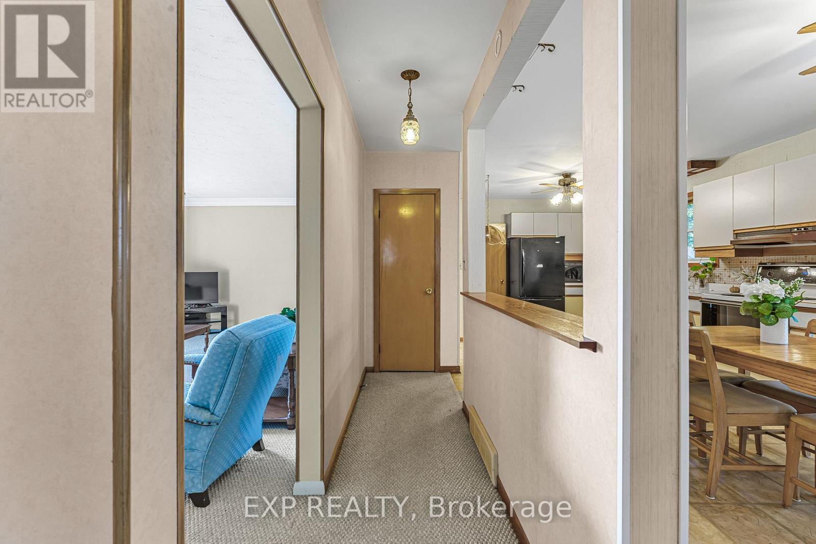 7301 Heximer Avenue, Niagara Falls (Oldfield), Ontario  L2G 4T5 - Photo 10 - X12444544