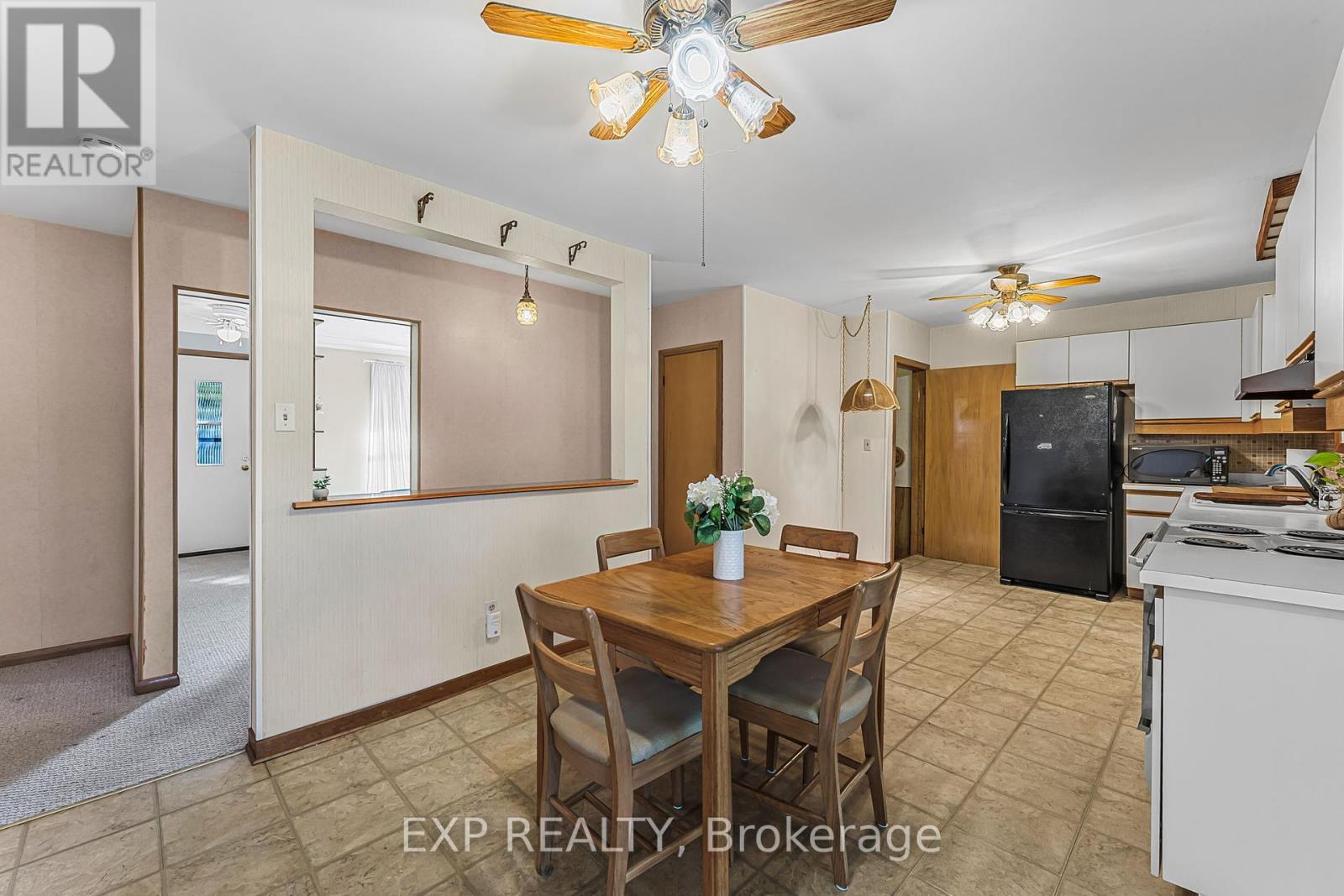 7301 Heximer Avenue, Niagara Falls (Oldfield), Ontario  L2G 4T5 - Photo 15 - X12444544