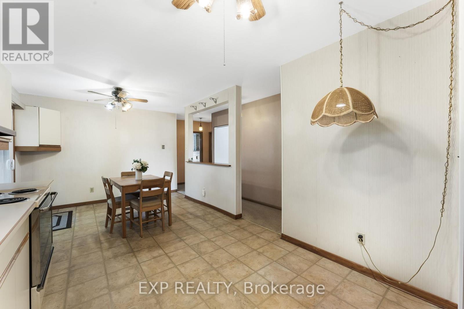 7301 Heximer Avenue, Niagara Falls (Oldfield), Ontario  L2G 4T5 - Photo 17 - X12444544