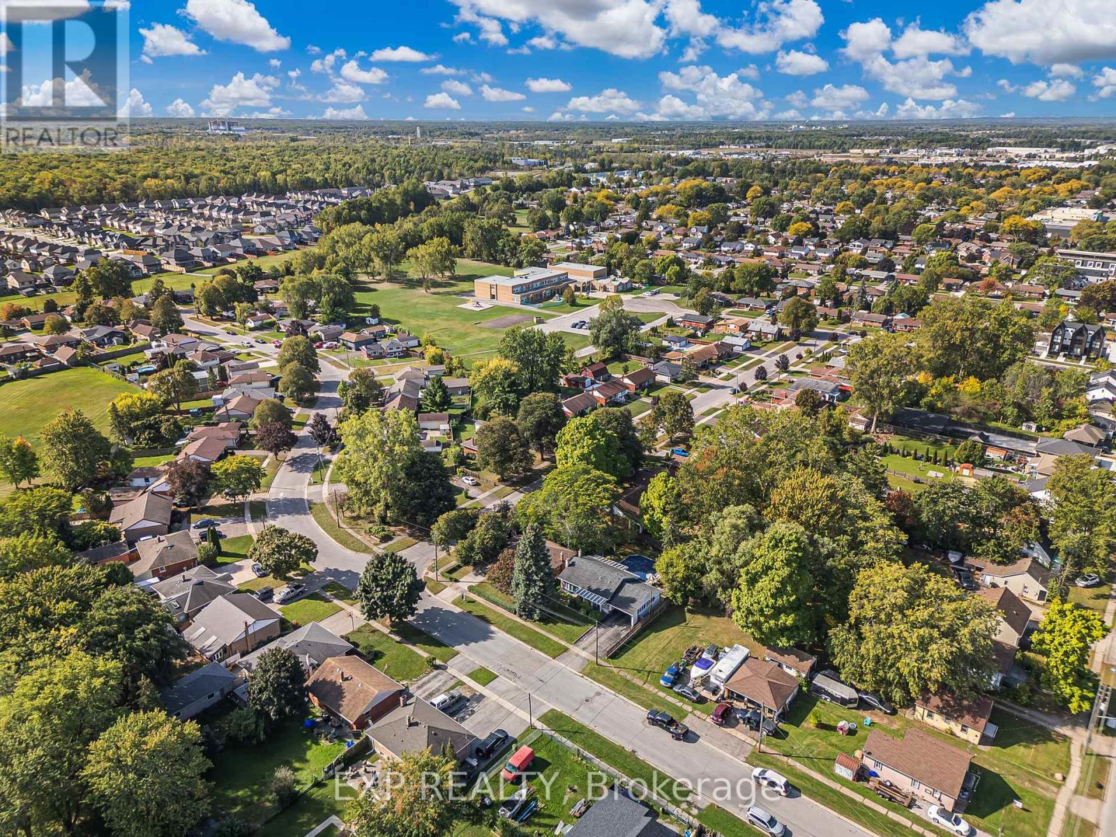 7301 Heximer Avenue, Niagara Falls (Oldfield), Ontario  L2G 4T5 - Photo 39 - X12444544