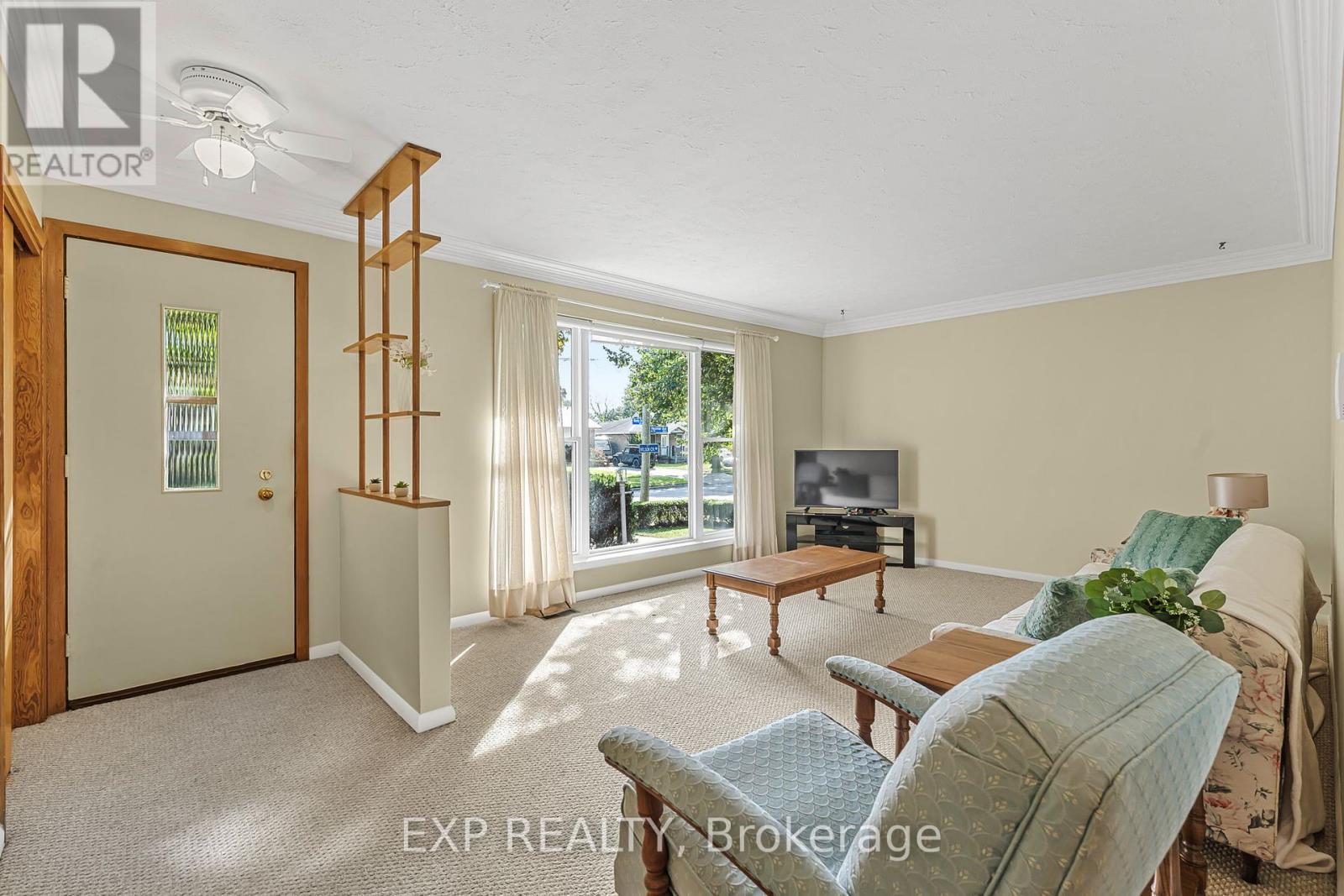 7301 Heximer Avenue, Niagara Falls (Oldfield), Ontario  L2G 4T5 - Photo 9 - X12444544