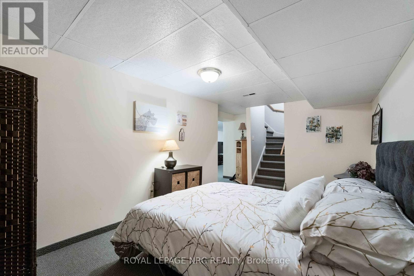 4156 Beechnut Court, Lincoln (Lincoln-Jordan/vineland), Ontario  L0R 2C0 - Photo 32 - X12444554