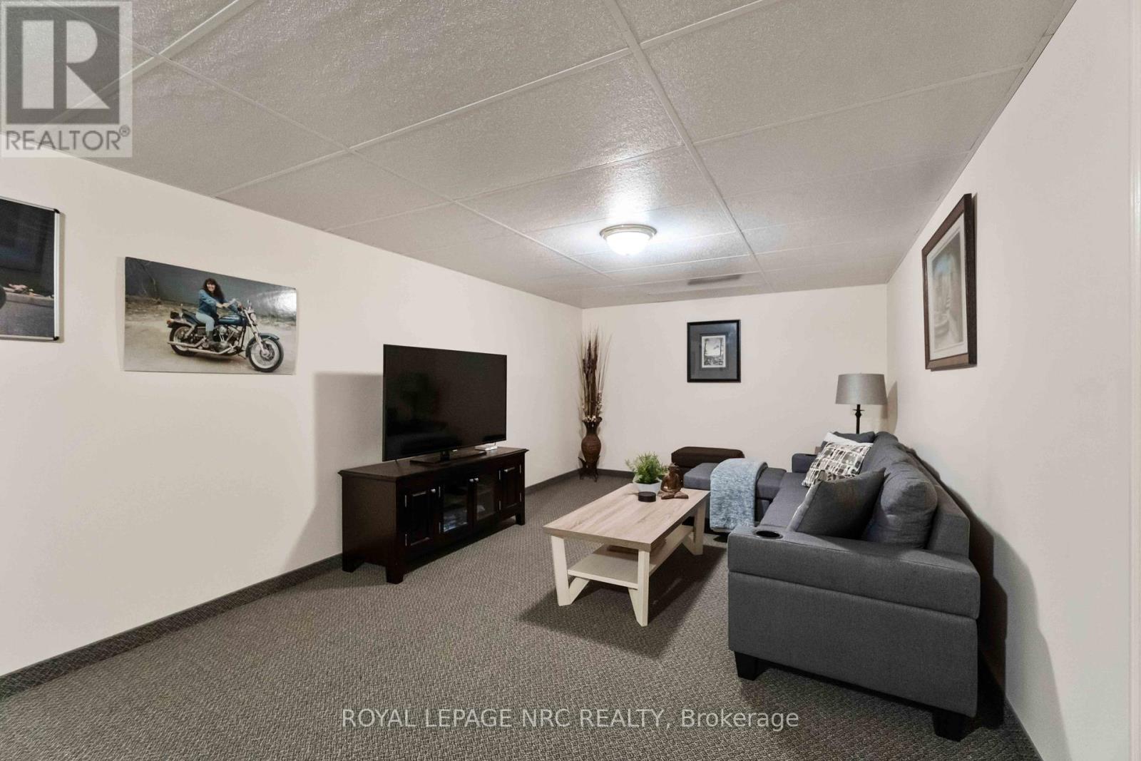 4156 Beechnut Court, Lincoln (Lincoln-Jordan/vineland), Ontario  L0R 2C0 - Photo 35 - X12444554