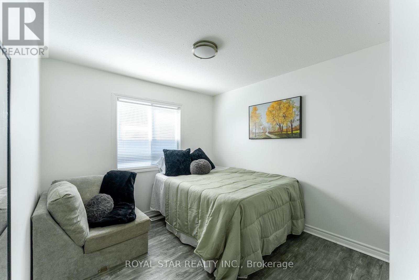 3 Kerr Crescent, Ingersoll (Ingersoll - South), Ontario  N5C 4H2 - Photo 25 - X12444491