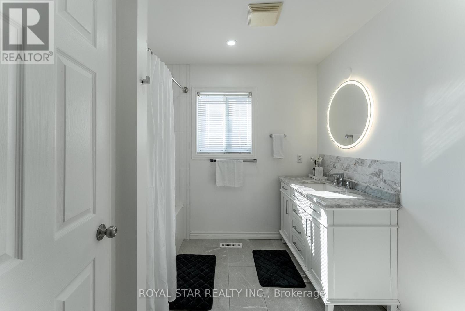 3 Kerr Crescent, Ingersoll (Ingersoll - South), Ontario  N5C 4H2 - Photo 27 - X12444491