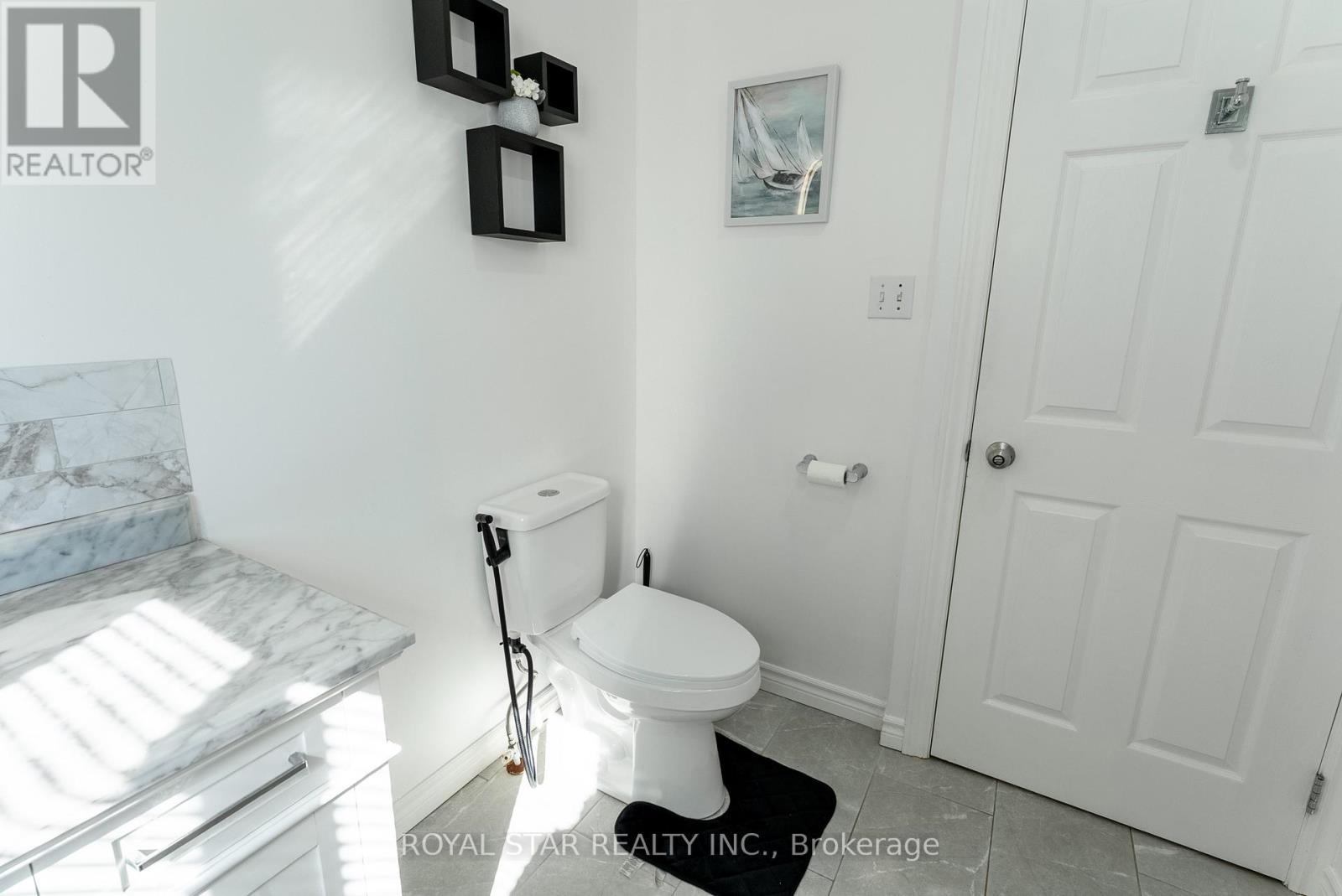 3 Kerr Crescent, Ingersoll (Ingersoll - South), Ontario  N5C 4H2 - Photo 31 - X12444491