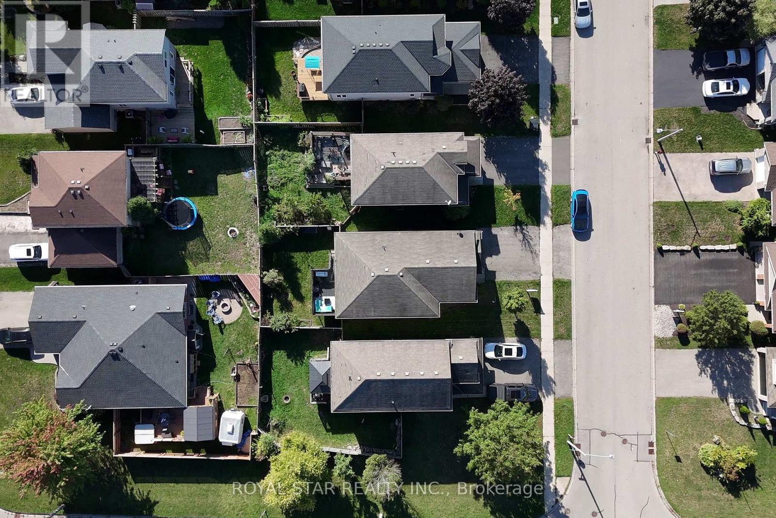 3 Kerr Crescent, Ingersoll (Ingersoll - South), Ontario  N5C 4H2 - Photo 4 - X12444491