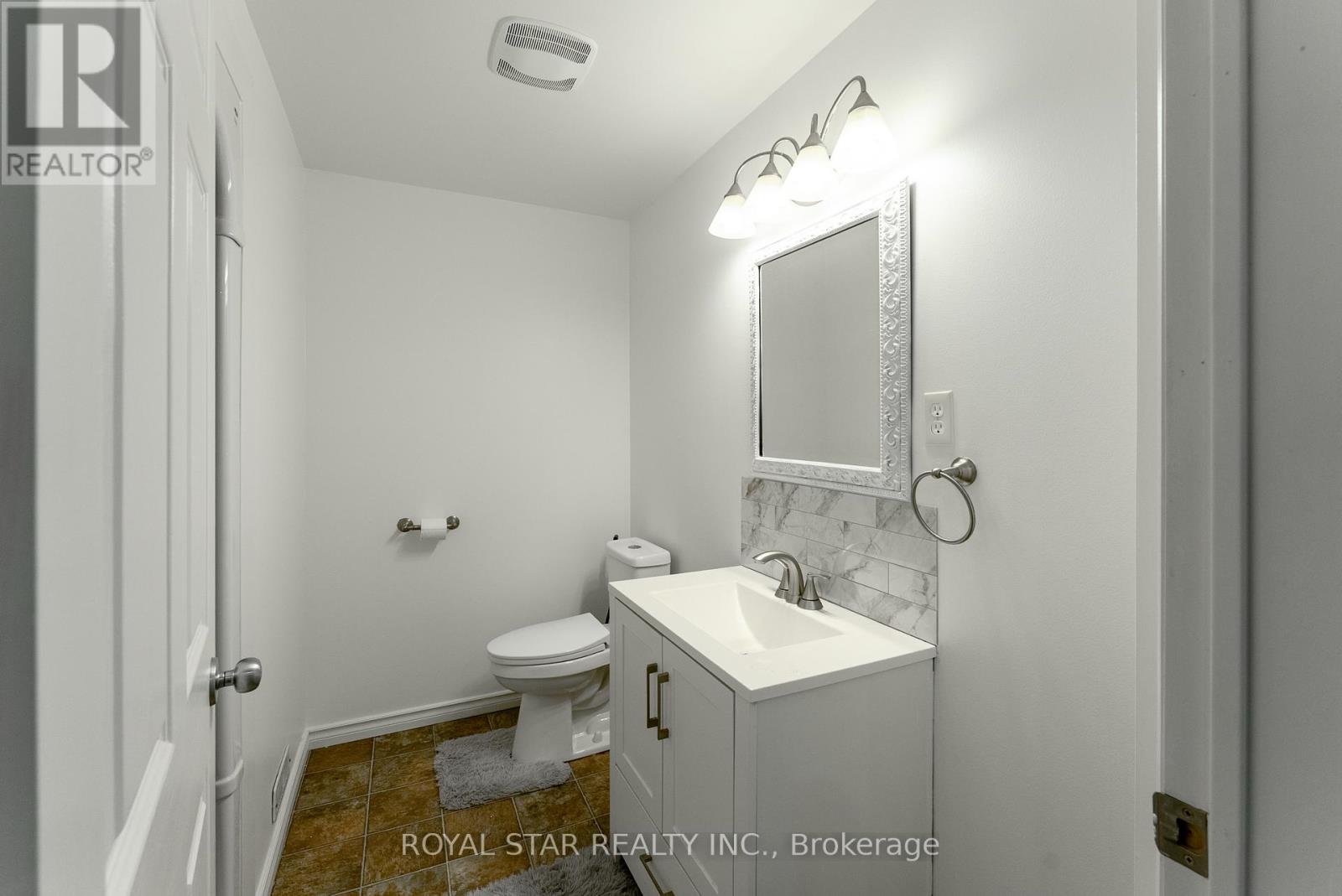 3 Kerr Crescent, Ingersoll (Ingersoll - South), Ontario  N5C 4H2 - Photo 40 - X12444491