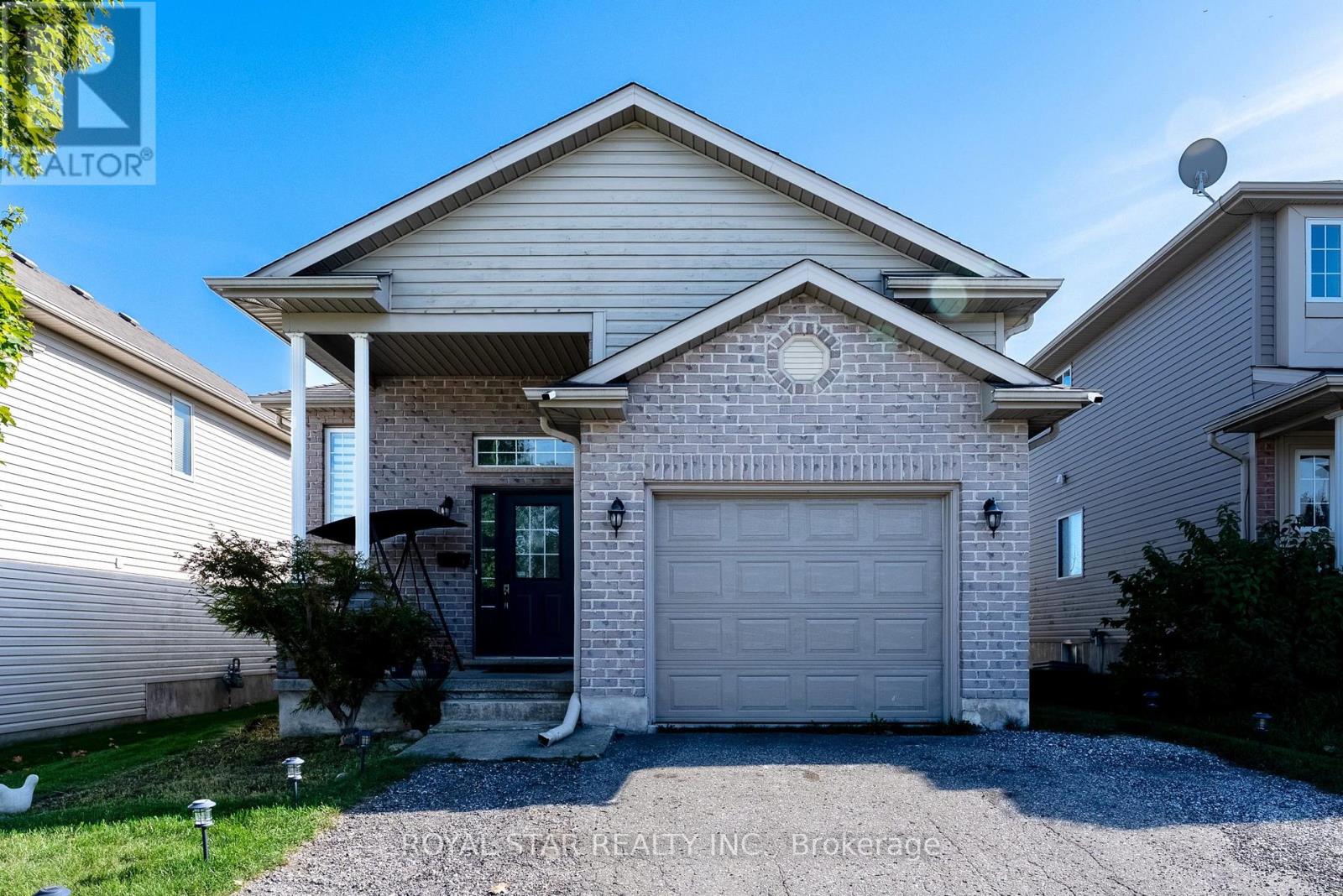 3 Kerr Crescent, Ingersoll (Ingersoll - South), Ontario  N5C 4H2 - Photo 5 - X12444491