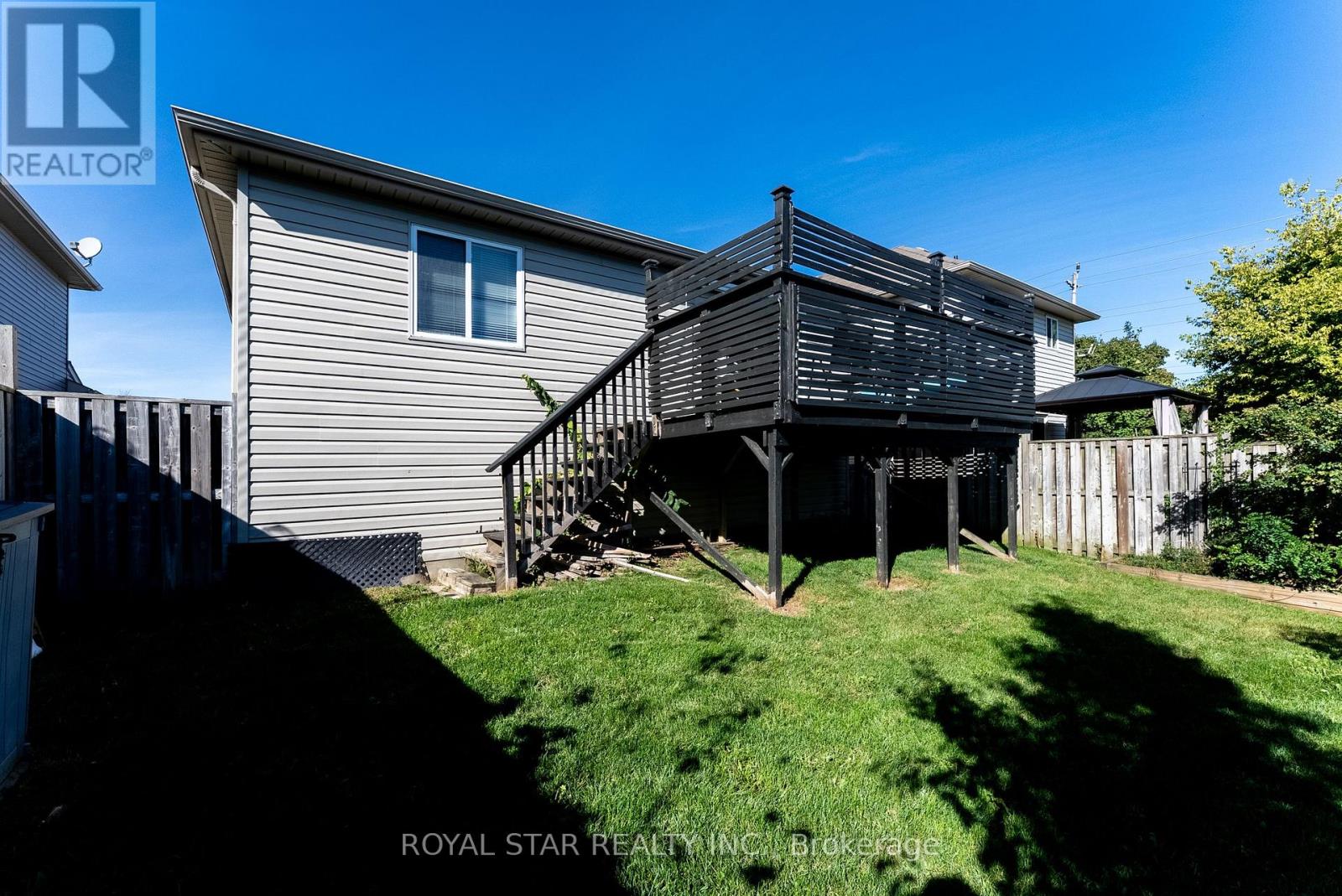 3 Kerr Crescent, Ingersoll (Ingersoll - South), Ontario  N5C 4H2 - Photo 7 - X12444491