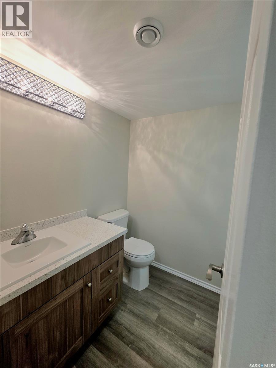 720 O Avenue S, Saskatoon, Saskatchewan  S7M 2S5 - Photo 11 - SK020076
