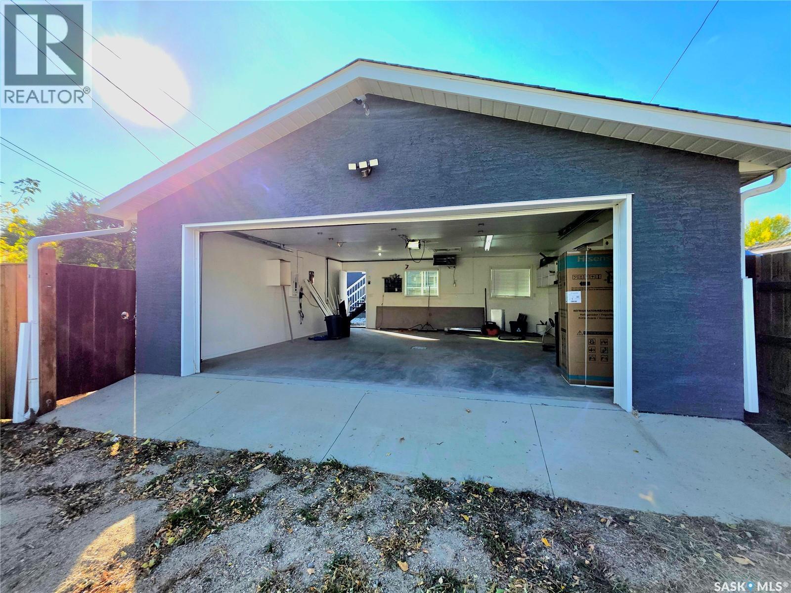 720 O Avenue S, Saskatoon, Saskatchewan  S7M 2S5 - Photo 5 - SK020076