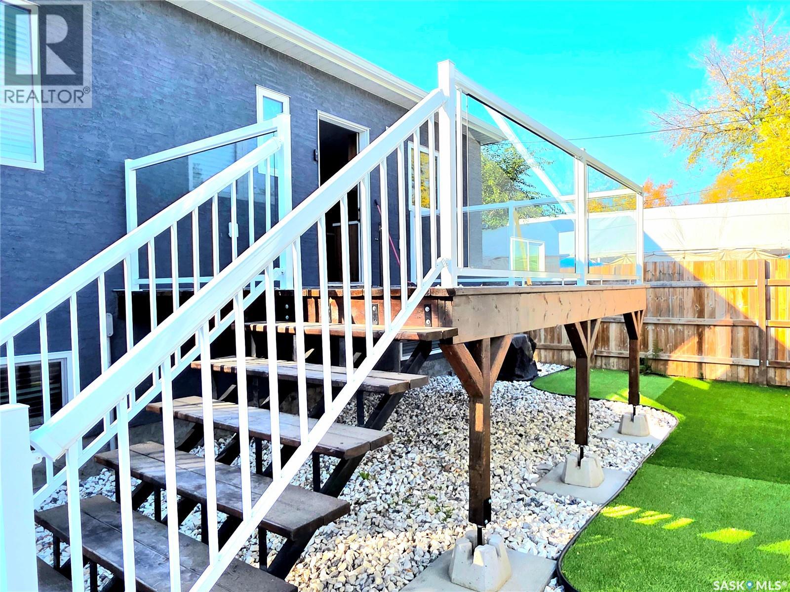 720 O Avenue S, Saskatoon, Saskatchewan  S7M 2S5 - Photo 3 - SK020076