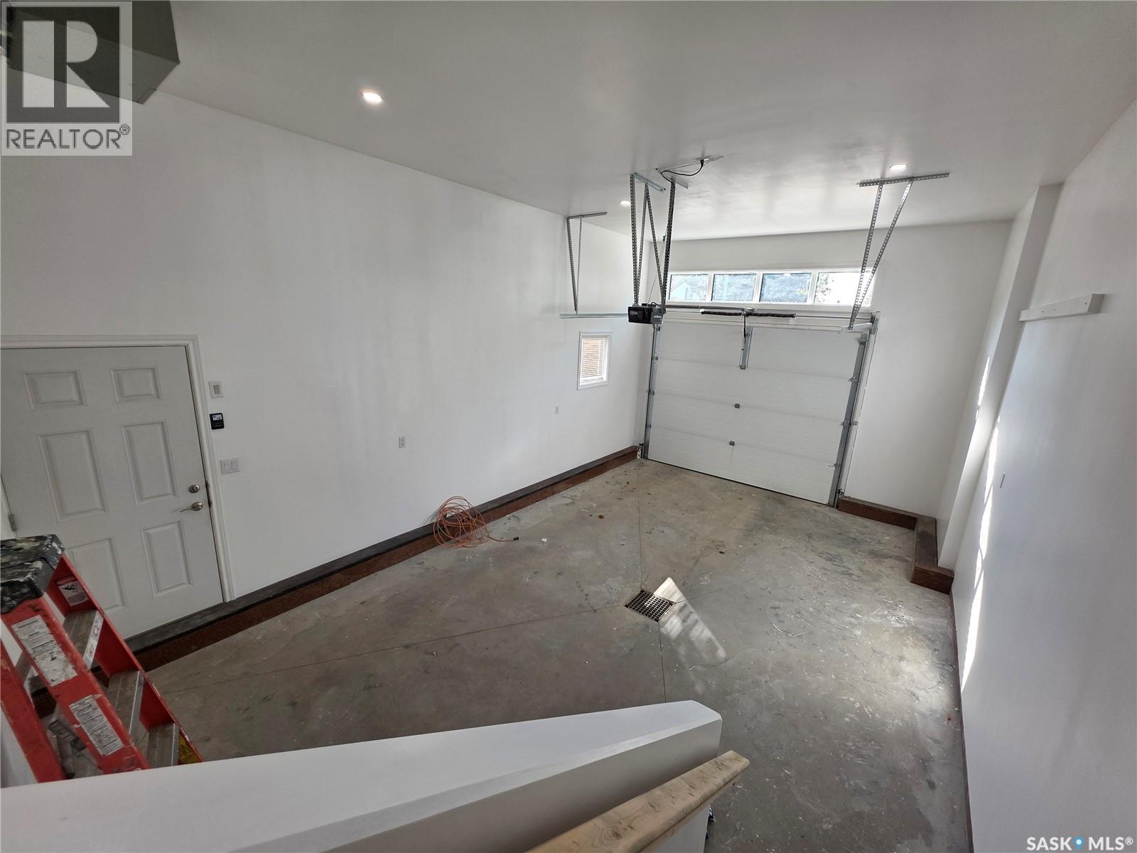720 O Avenue S, Saskatoon, Saskatchewan  S7M 2S5 - Photo 16 - SK020076