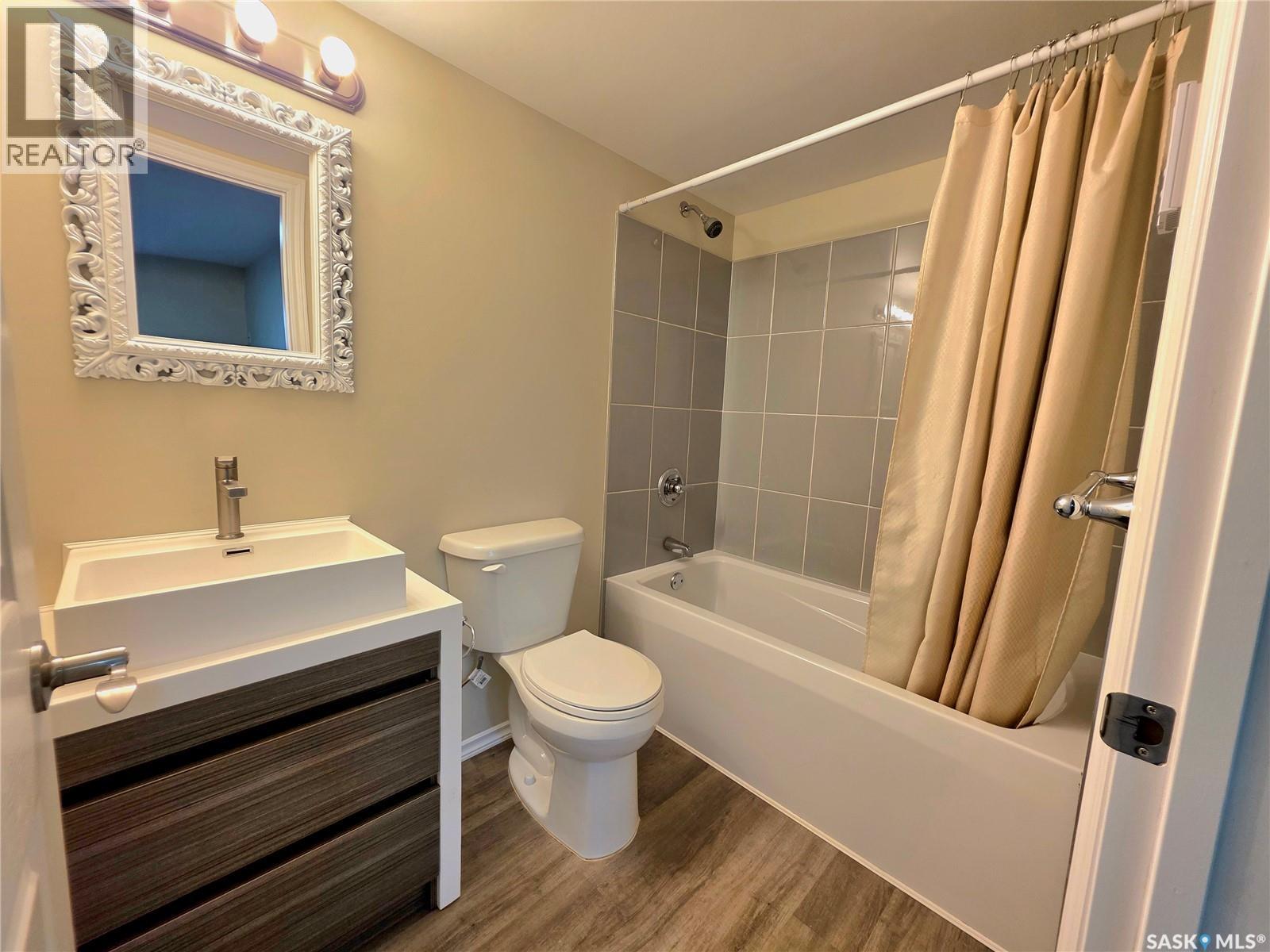 720 O Avenue S, Saskatoon, Saskatchewan  S7M 2S5 - Photo 23 - SK020076
