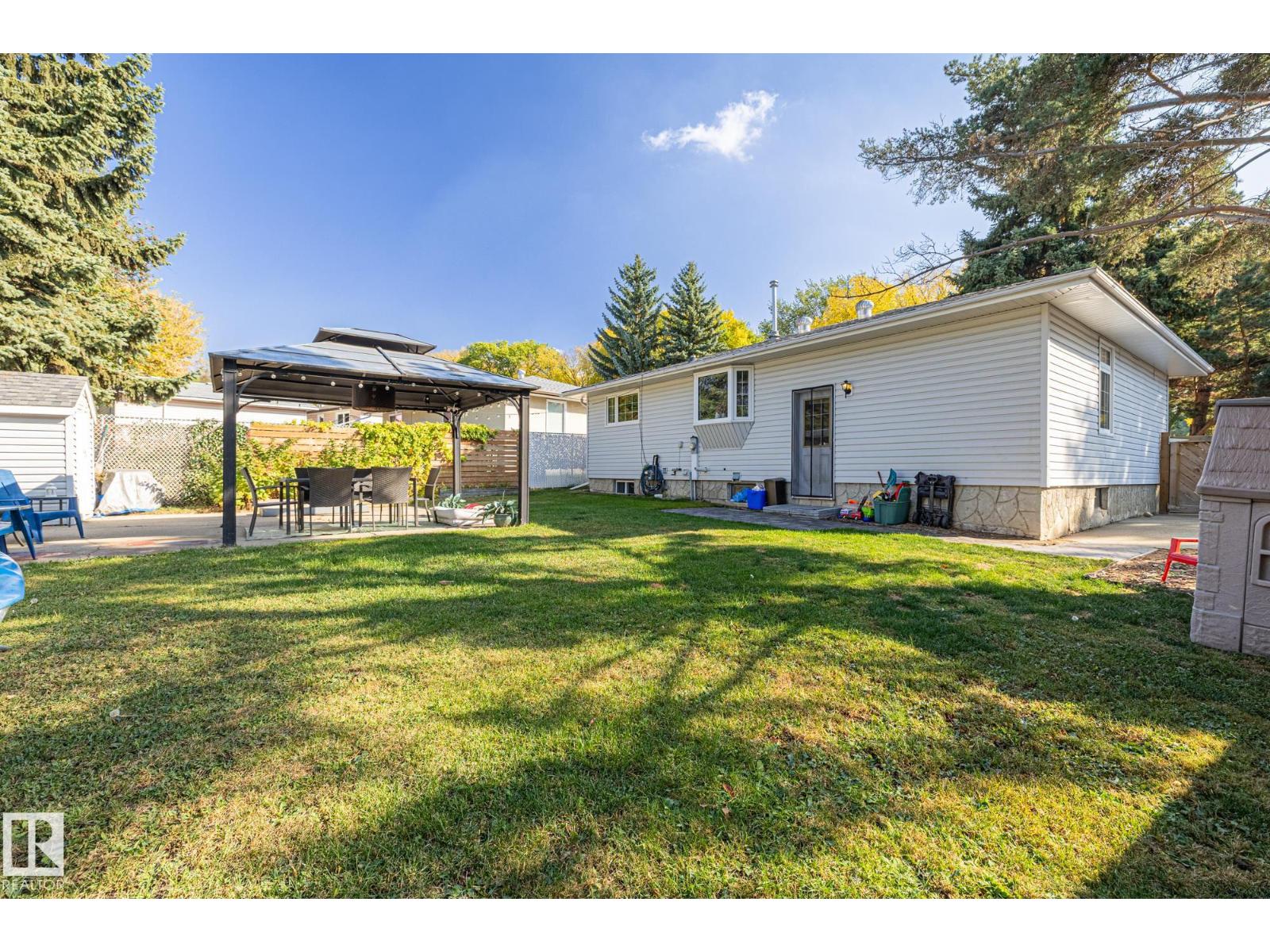18 Burnham Avenue, St. Albert, Alberta  T8N 0A7 - Photo 38 - E4460792