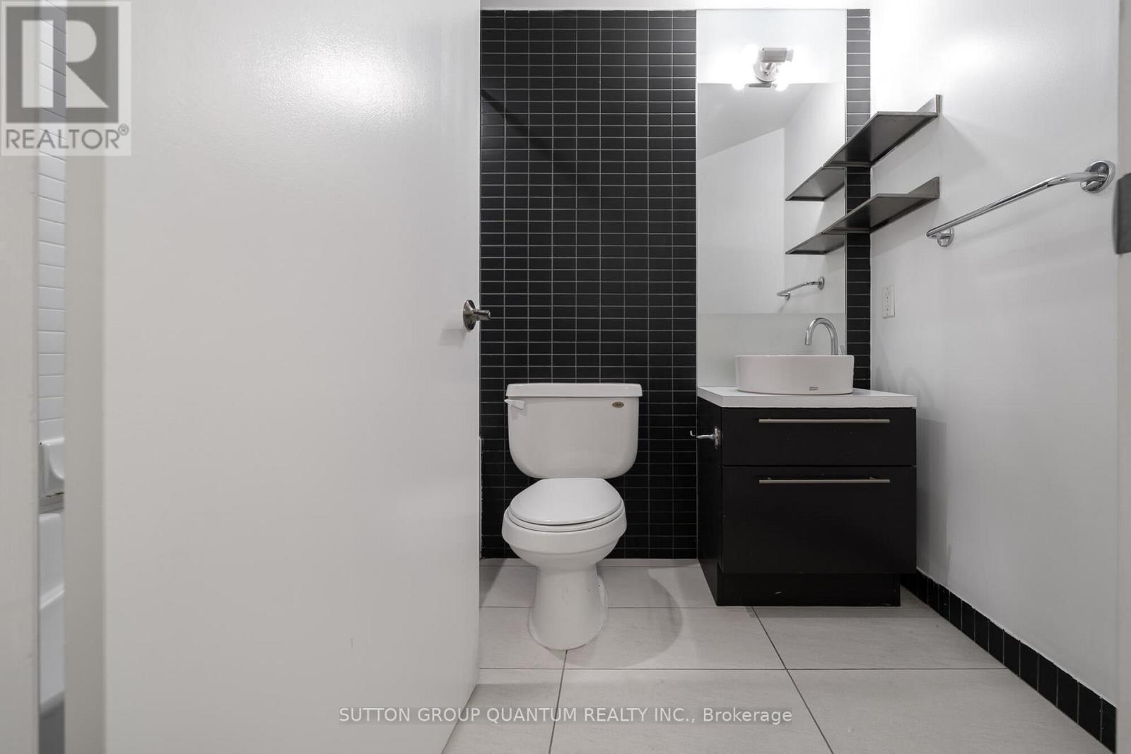 1902 - 21 Carlton Street, Toronto (Church-Yonge Corridor), Ontario  M5B 1L3 - Photo 26 - C12444559
