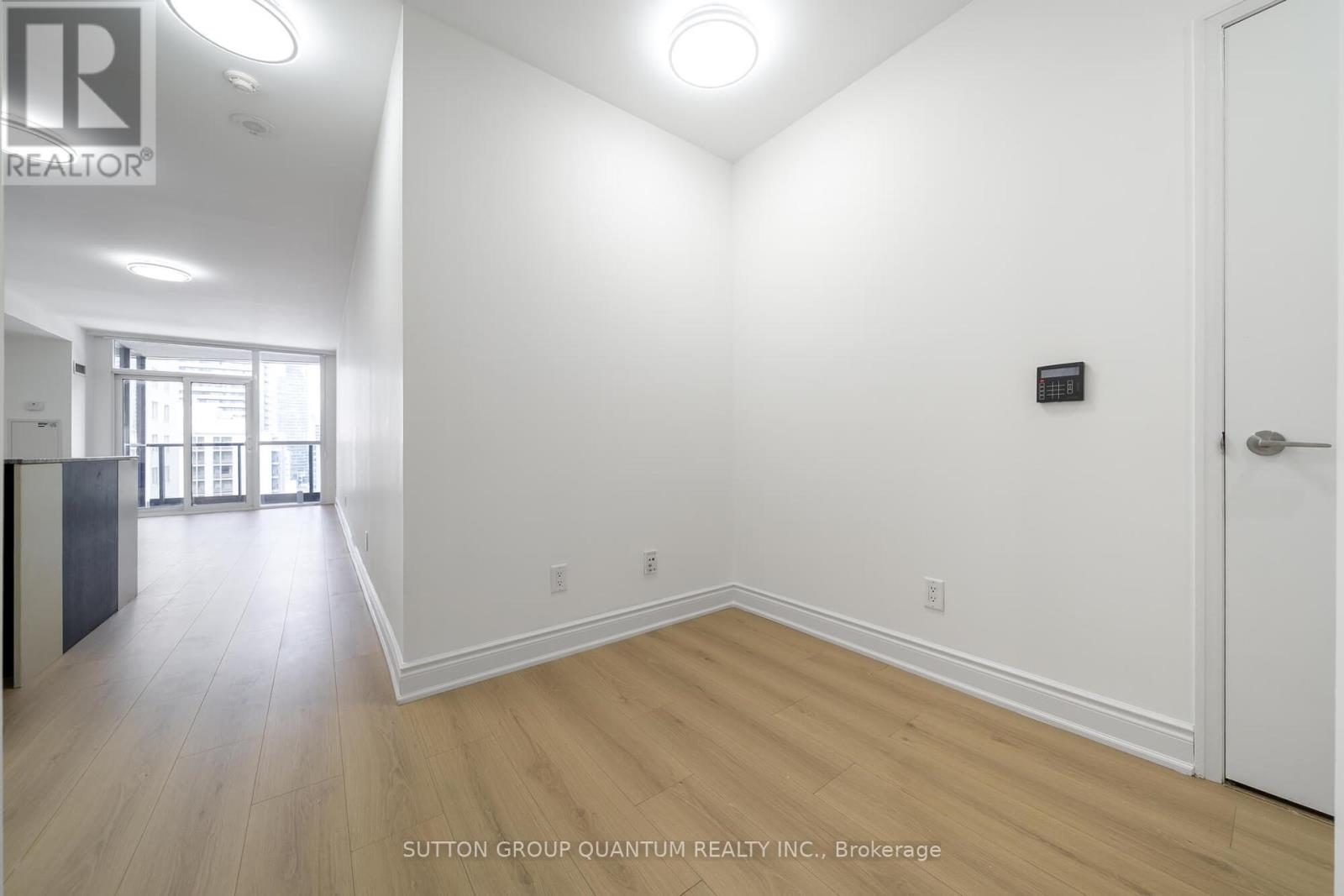 1902 - 21 Carlton Street, Toronto (Church-Yonge Corridor), Ontario  M5B 1L3 - Photo 6 - C12444559