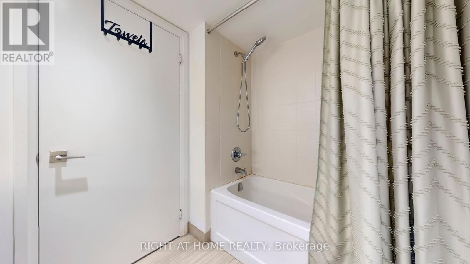 E1208 - 555 Wilson Avenue, Toronto, Ontario  M3H 0C5 - Photo 27 - C12444567