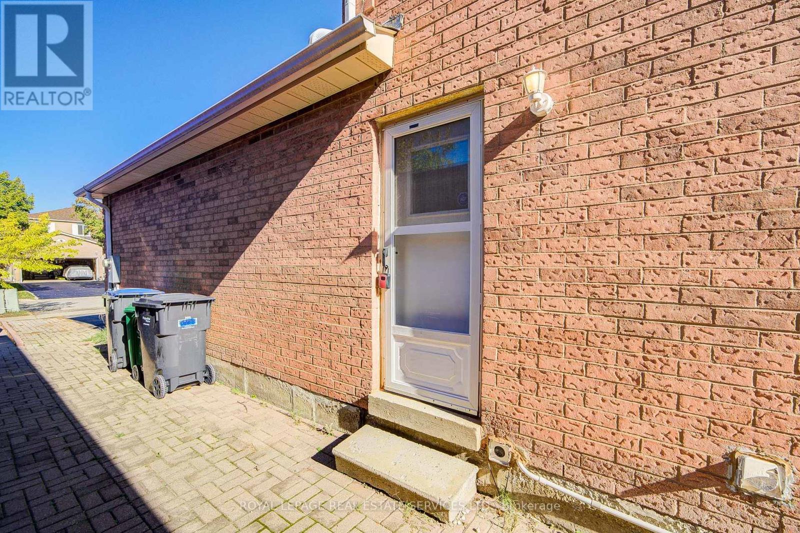 Lower - 4418 Hearthside Drive, Mississauga, Ontario  L5R 1R3 - Photo 4 - W12395145