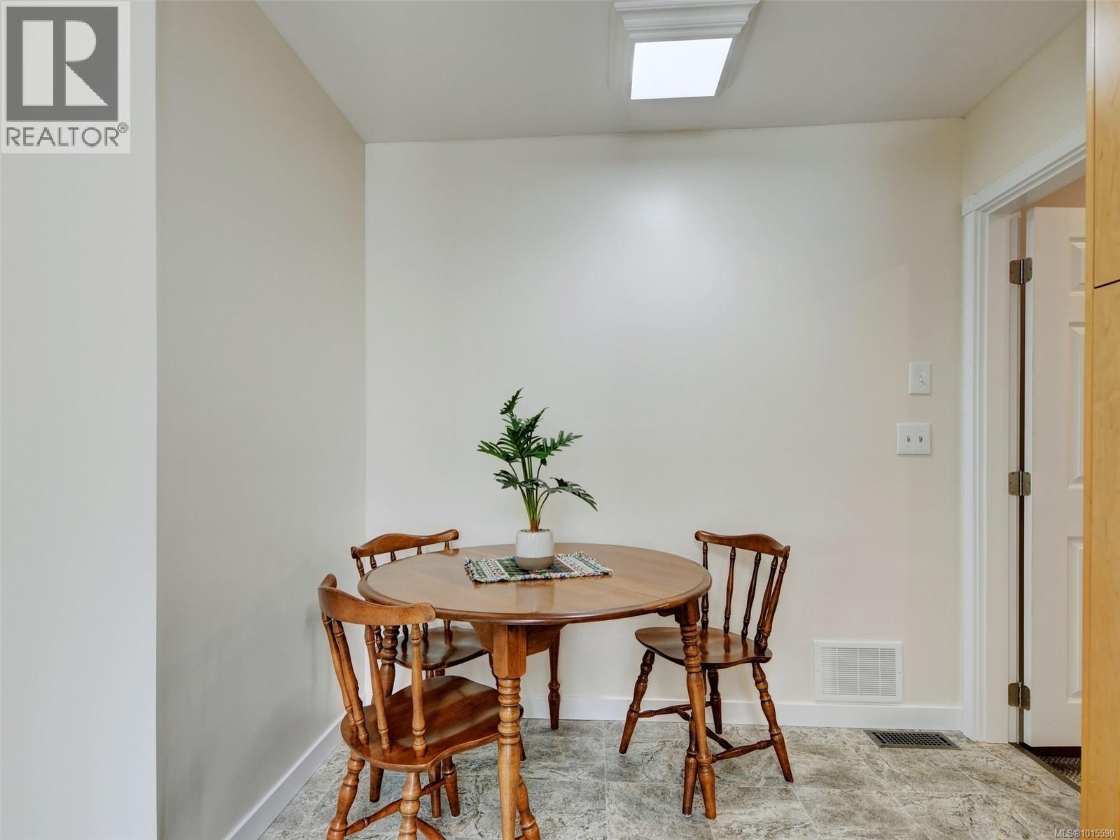 640 Strandlund Ave, Langford, British Columbia  V9B 3E9 - Photo 16 - 1015590