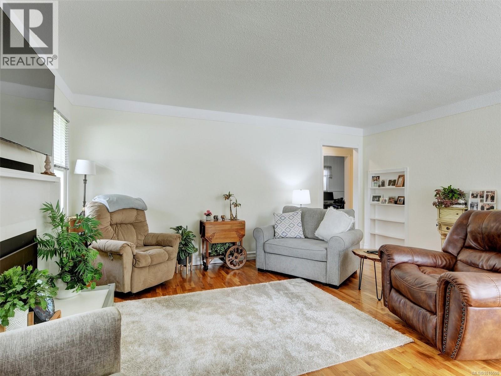 640 Strandlund Ave, Langford, British Columbia  V9B 3E9 - Photo 6 - 1015590