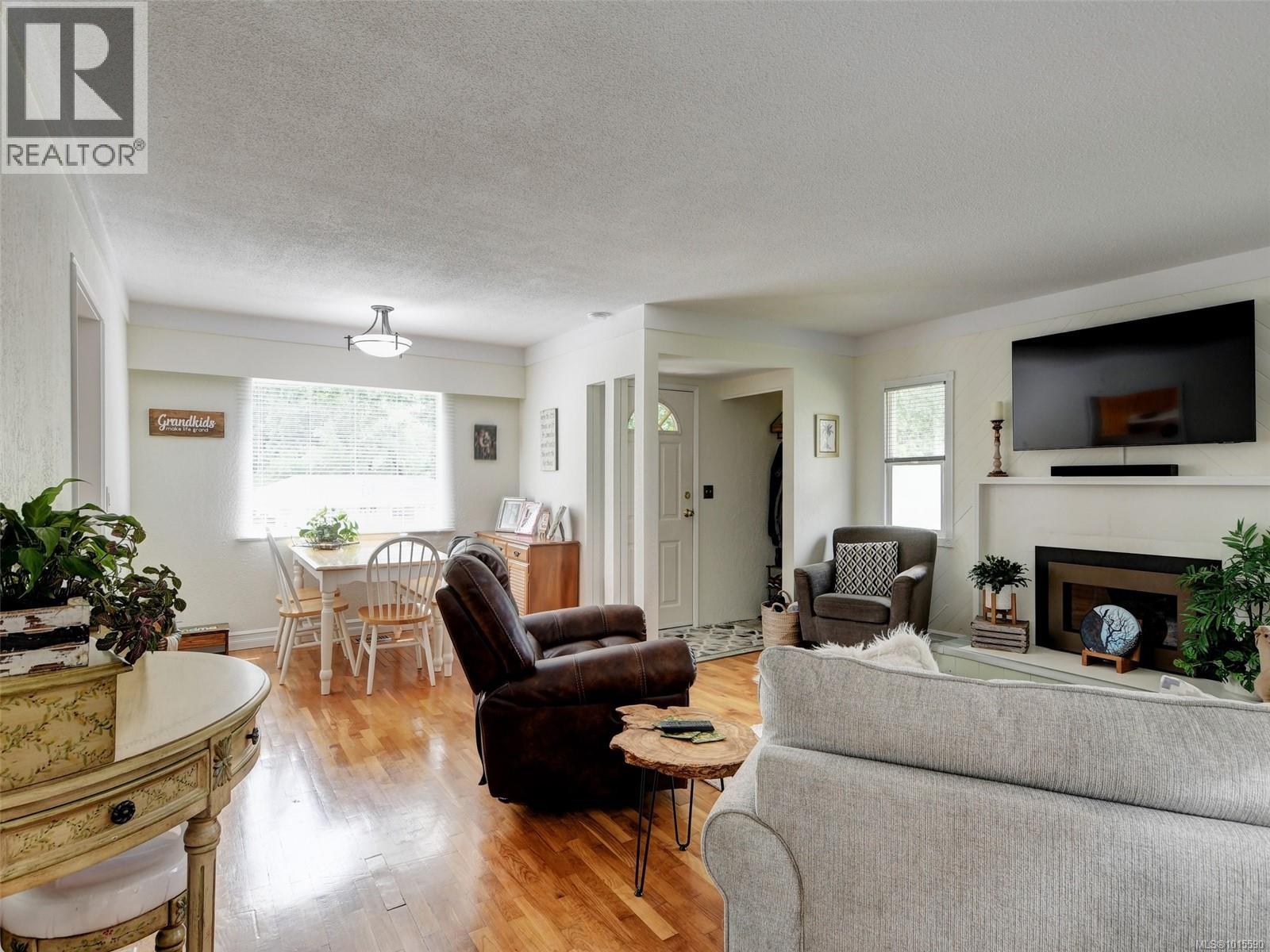 640 Strandlund Ave, Langford, British Columbia  V9B 3E9 - Photo 8 - 1015590