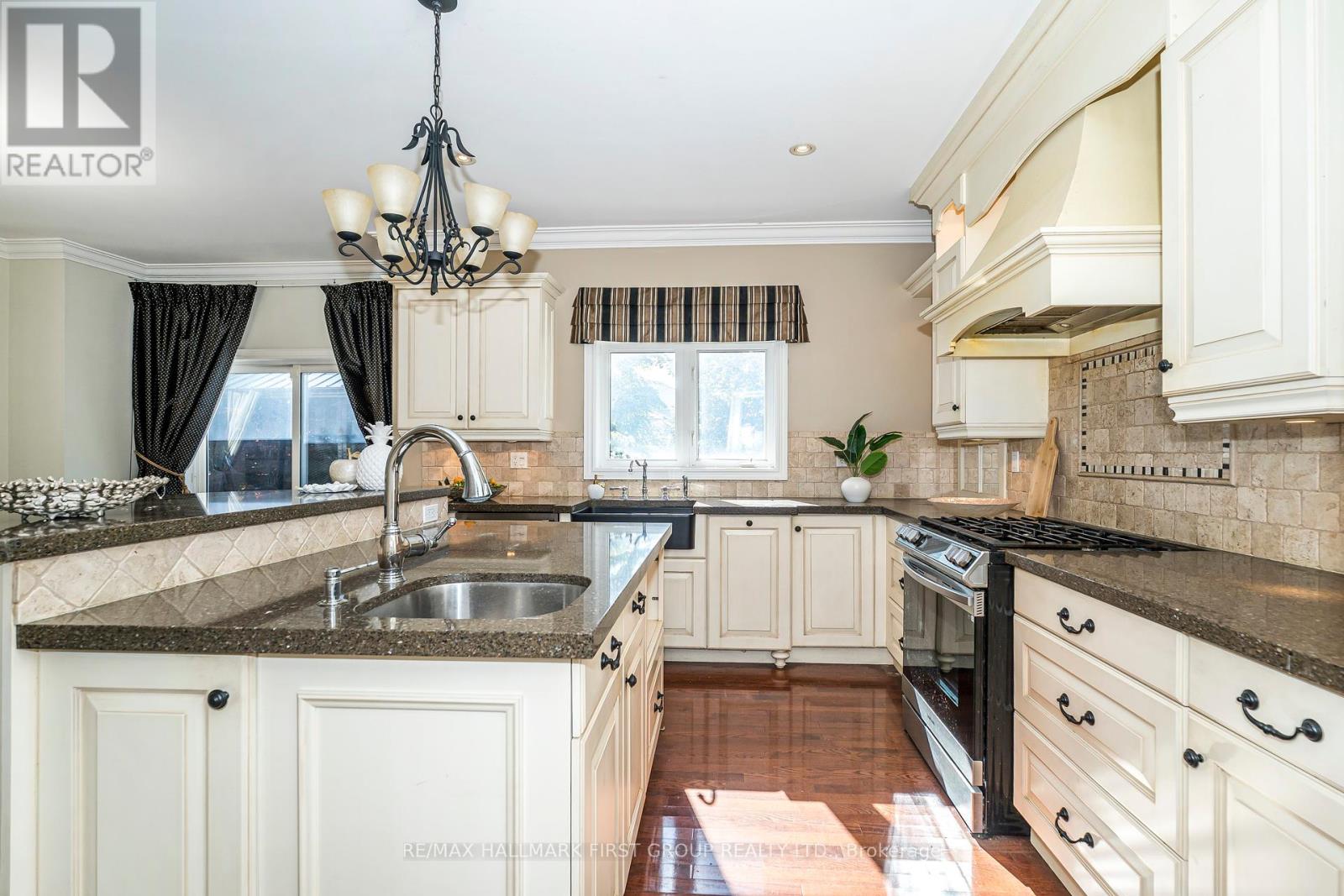 24 Portelli Crescent, Ajax, Ontario  L1Z 0C3 - Photo 13 - E12441154