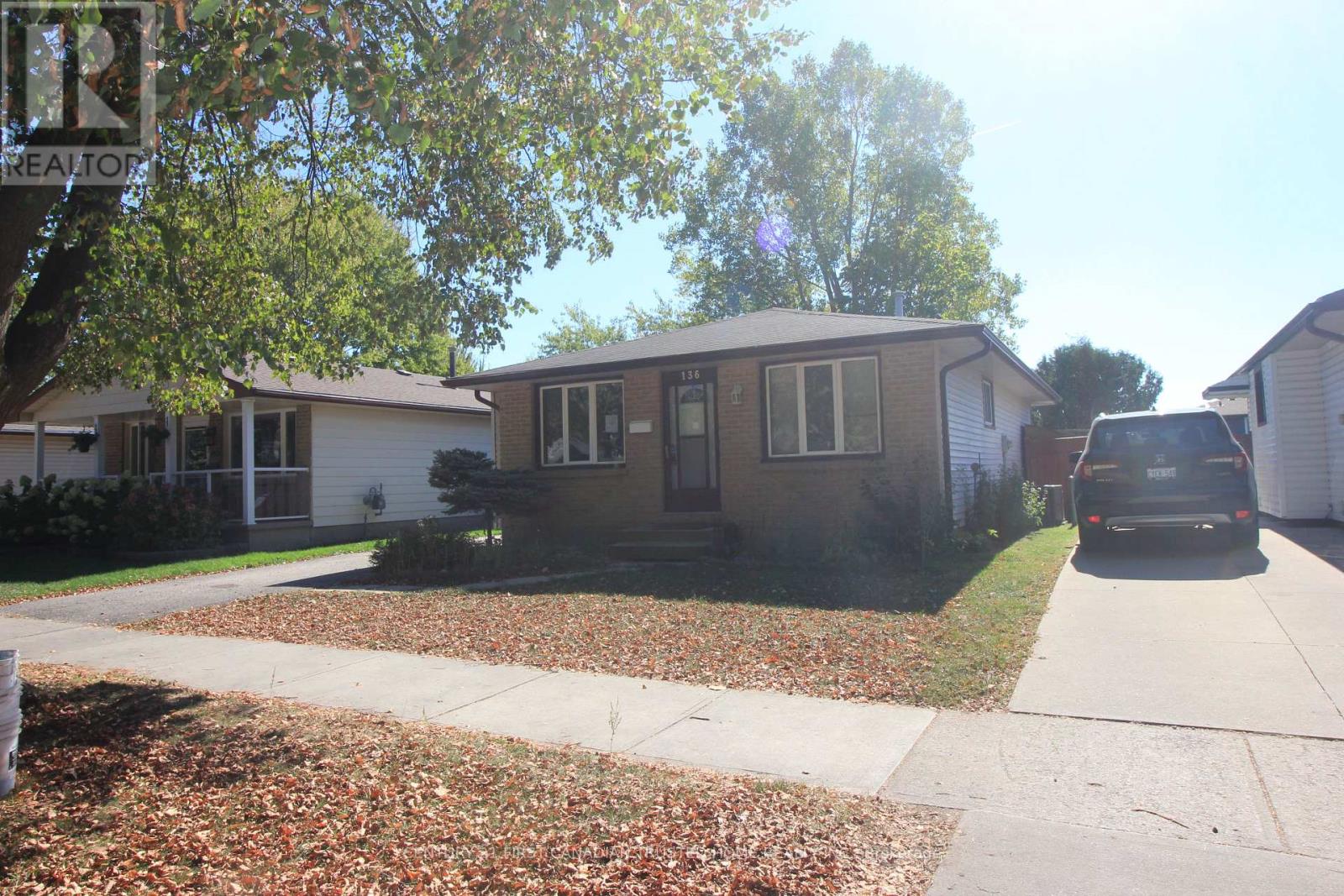136 Lacey Crescent, London South (South X), Ontario  N6E 2E7 - Photo 2 - X12444067