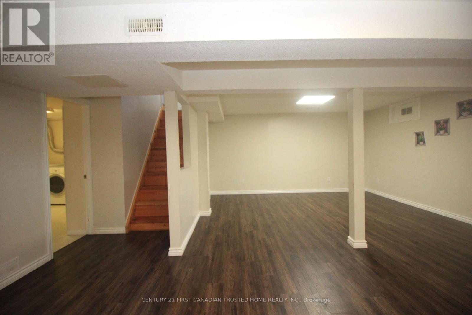 136 Lacey Crescent, London South (South X), Ontario  N6E 2E7 - Photo 27 - X12444067