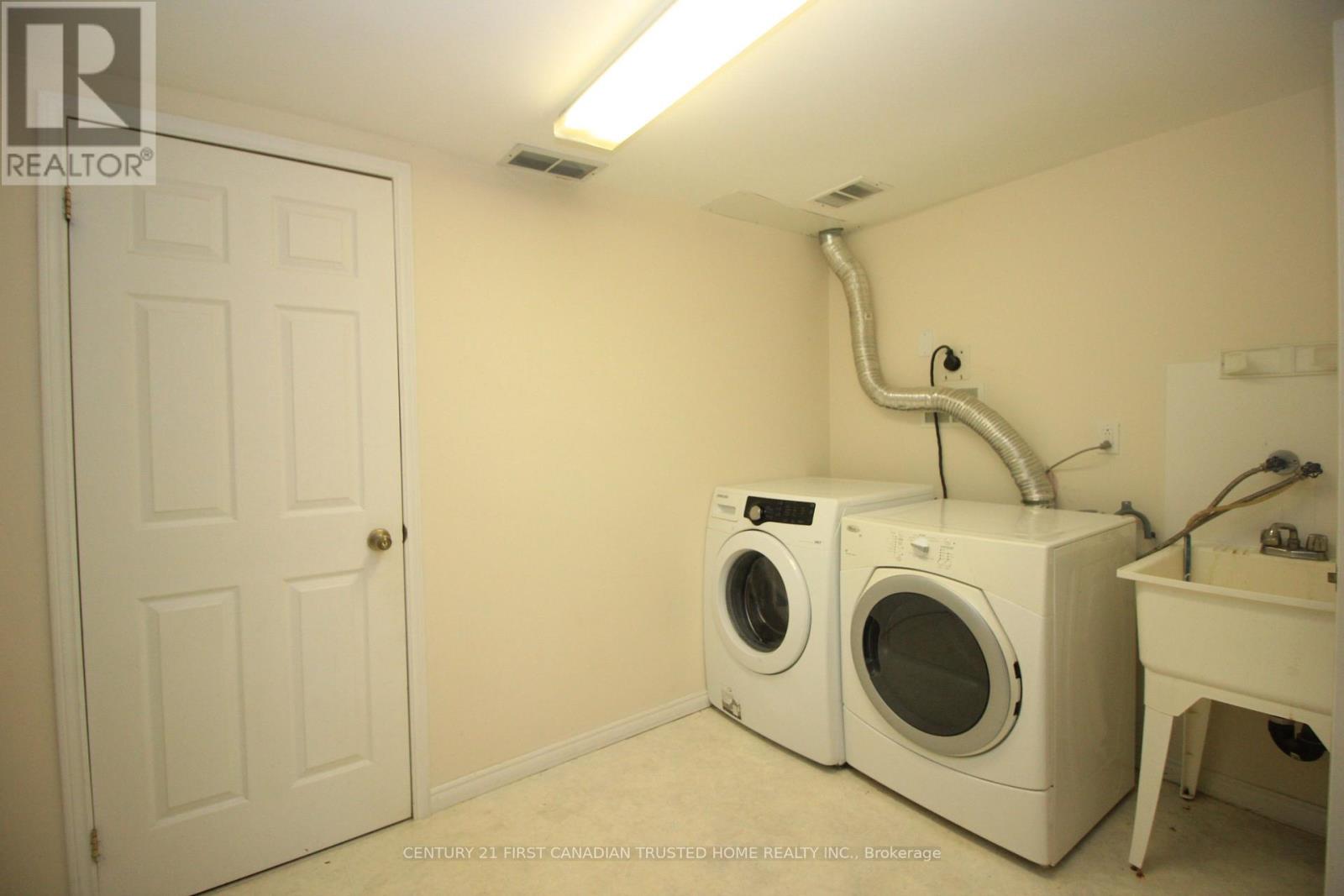 136 Lacey Crescent, London South (South X), Ontario  N6E 2E7 - Photo 33 - X12444067