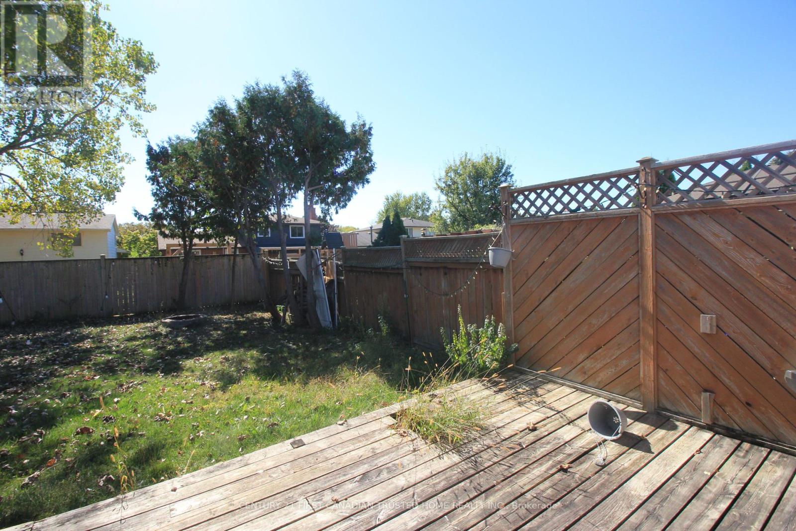 136 Lacey Crescent, London South (South X), Ontario  N6E 2E7 - Photo 41 - X12444067