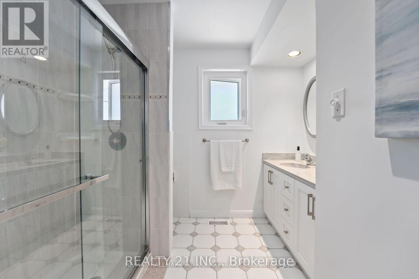 51 Sloley Road, Toronto (Cliffcrest), Ontario  M1M 1C7 - Photo 15 - E12444529