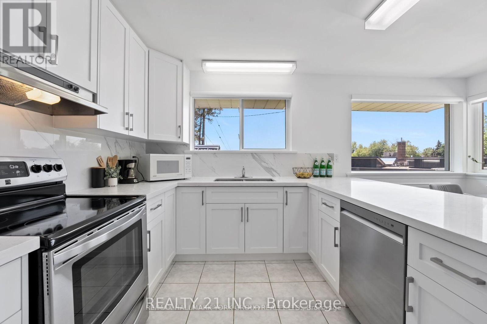 51 Sloley Road, Toronto (Cliffcrest), Ontario  M1M 1C7 - Photo 9 - E12444529