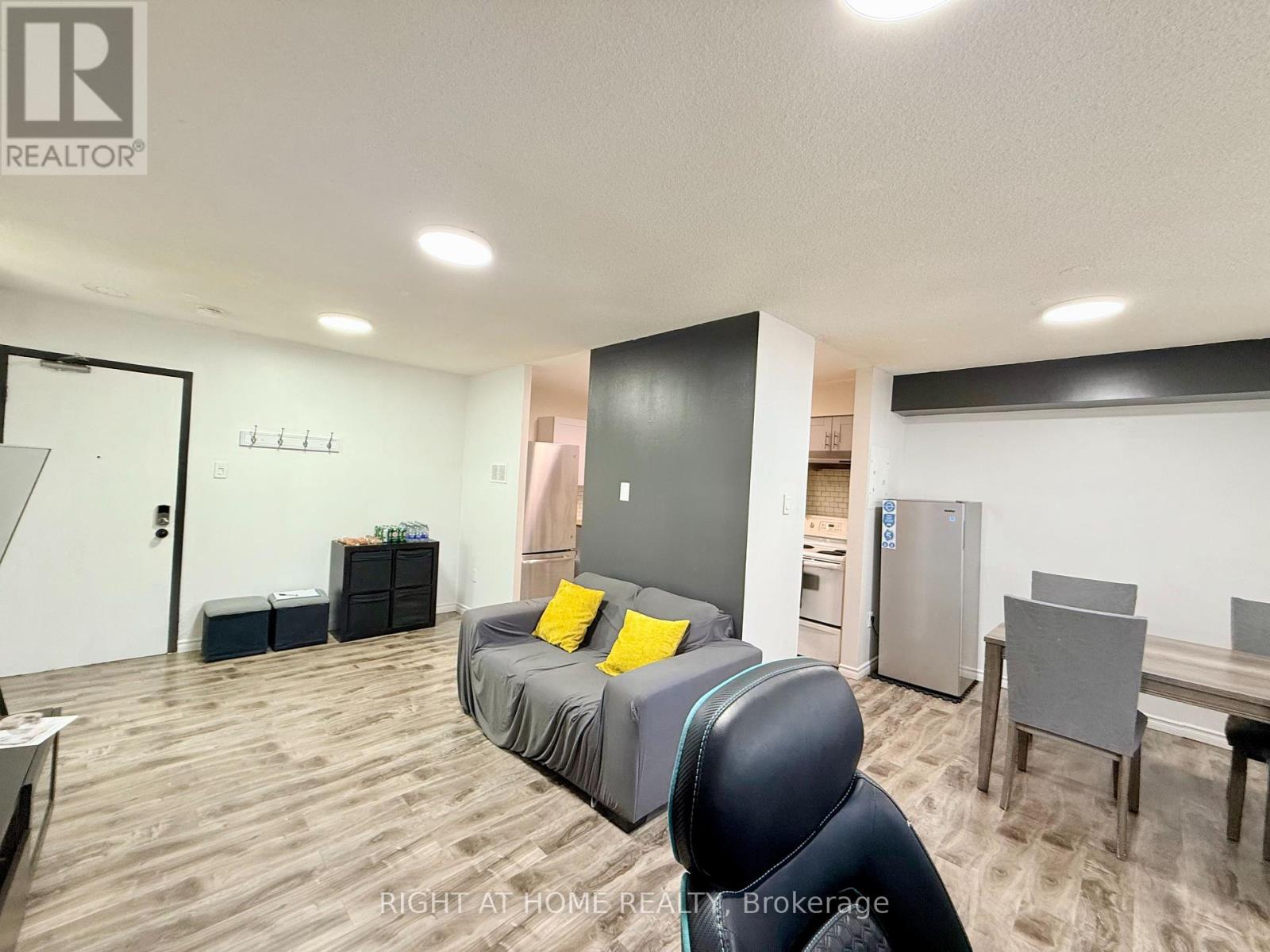 216 - 100 Dundalk Drive, Toronto (Dorset Park), Ontario  M1P 4V2 - Photo 10 - E12444534