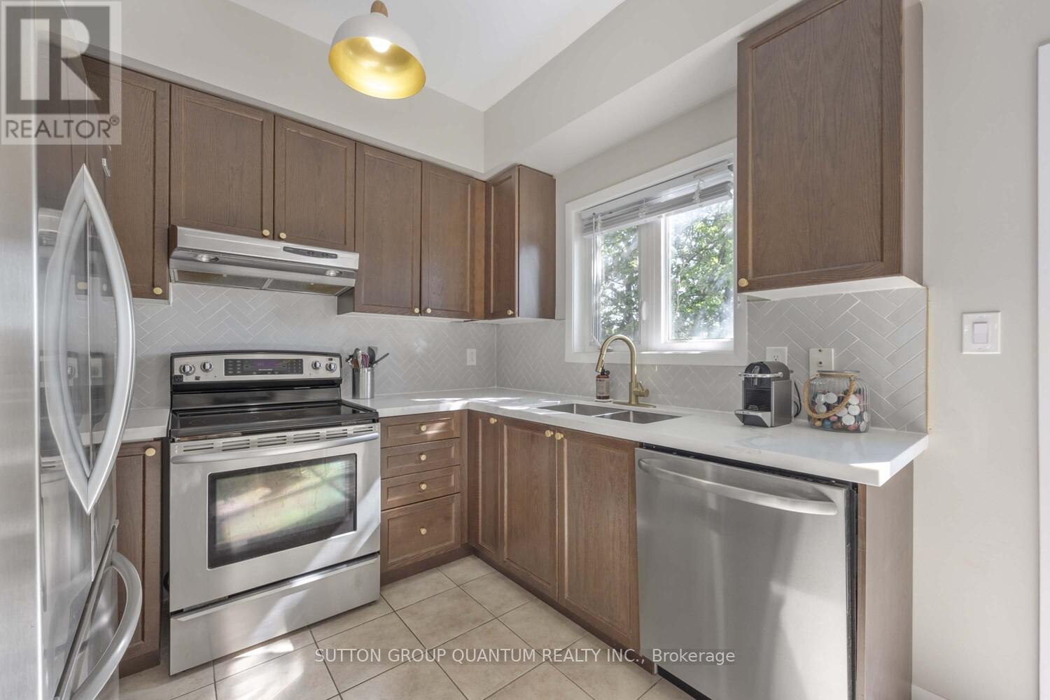#38 - 1250 St Martins Drive, Pickering (Bay Ridges), Ontario  L1W 0A2 - Photo 12 - E12444552