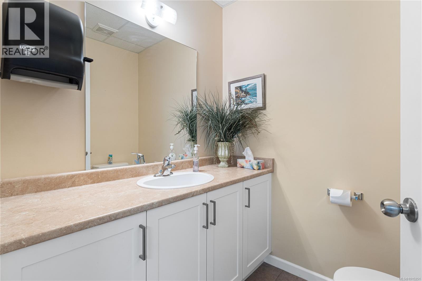 2 180 2nd Ave W, Qualicum Beach, British Columbia  V9K 2T5 - Photo 6 - 1015251