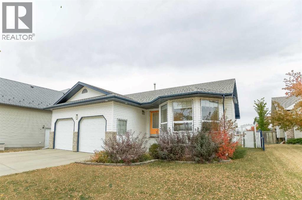 11 Falcon Ridge Drive, Sylvan Lake, Alberta  T4S 1Z2 - Photo 2 - A2261856